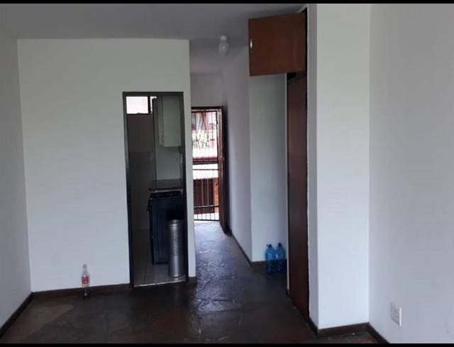 3 BEDROOM APARTMENT FOR SALE IN SUNNYSIDE